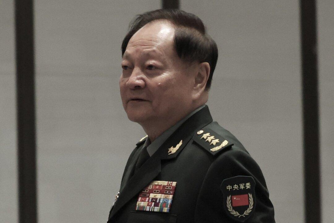 China Removes 2 Top Military Officials