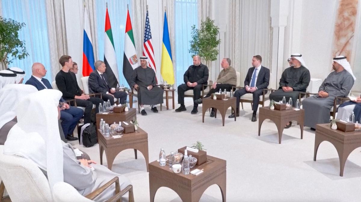 US, Russia, Ukraine Discuss Territory in Trilateral Talks