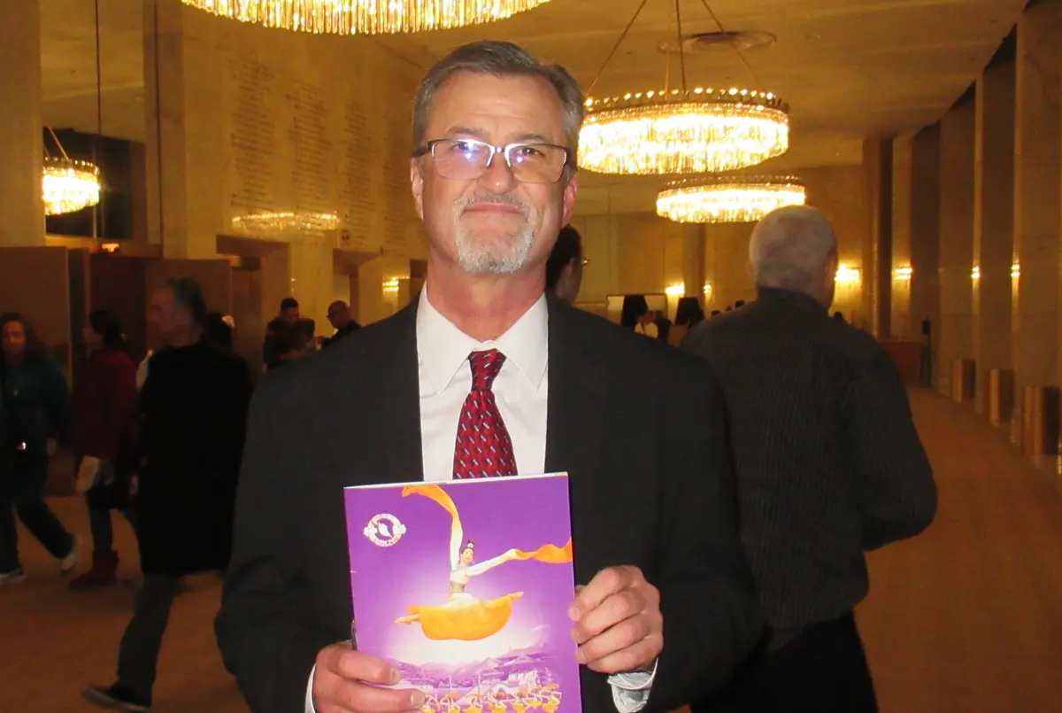 Shen Yun Revives Important Yet Forgotten Values, Says Chemist