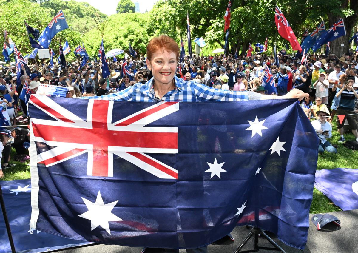 Hanson Speaks at Migration Rally, Vows Not to Back Down From Hate Speech Laws