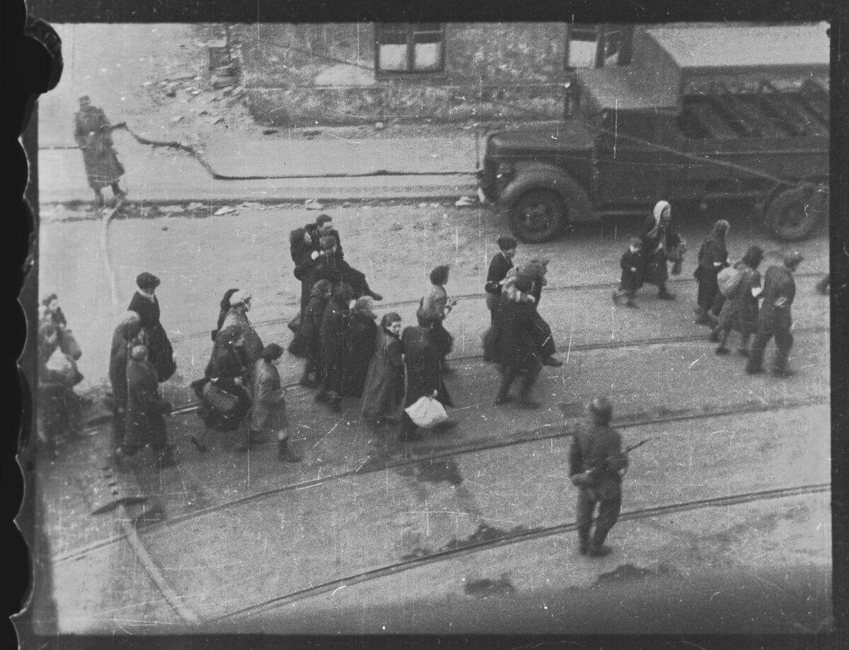A scene from "33 Photos From the Ghetto." (Zbigniew Leszek Grzywaczewski/HBO)