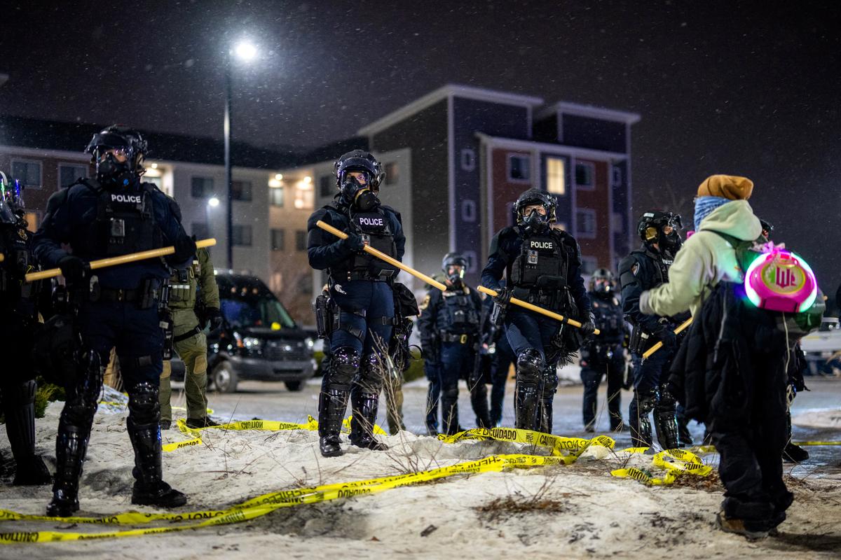 Trump Says He Wants to Deescalate in Minnesota