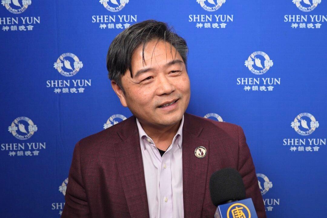 Shen Yun Inspired Entrepreneur to ‘Be a Part of Making a Difference’