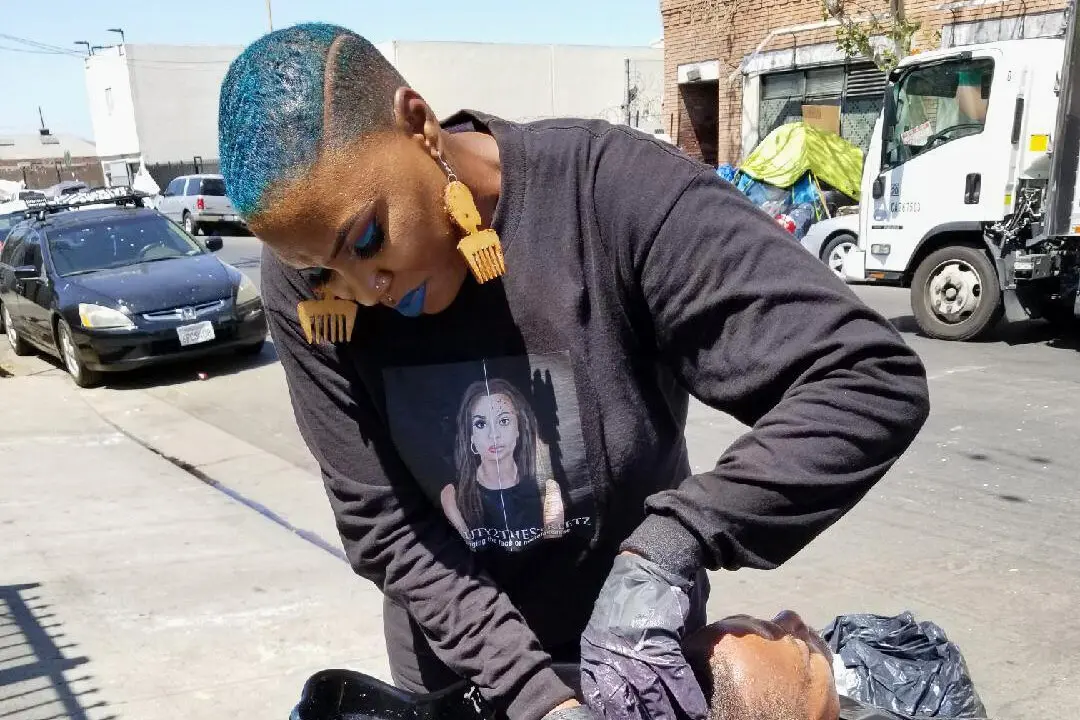 Shirley Raines, Known for Bringing Meals to Homeless People on Skid Row, Dies at 58