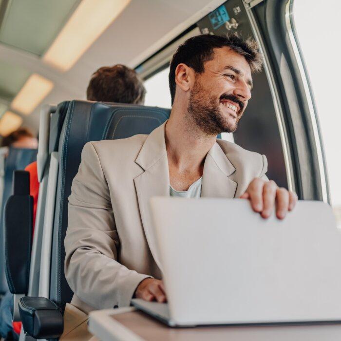 You Can Travel and Work Remotely