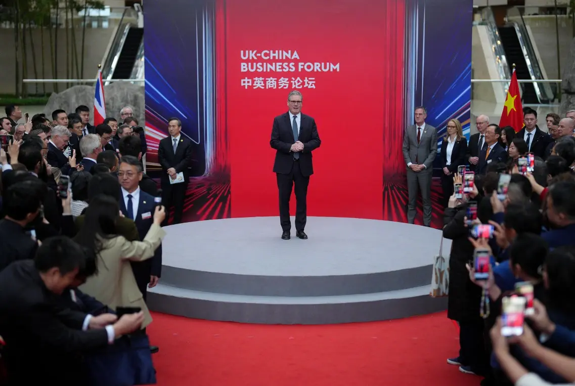 Trump Says Starmer’s Trade Deals With China Are ‘Very Dangerous’ for Britain thumbnail