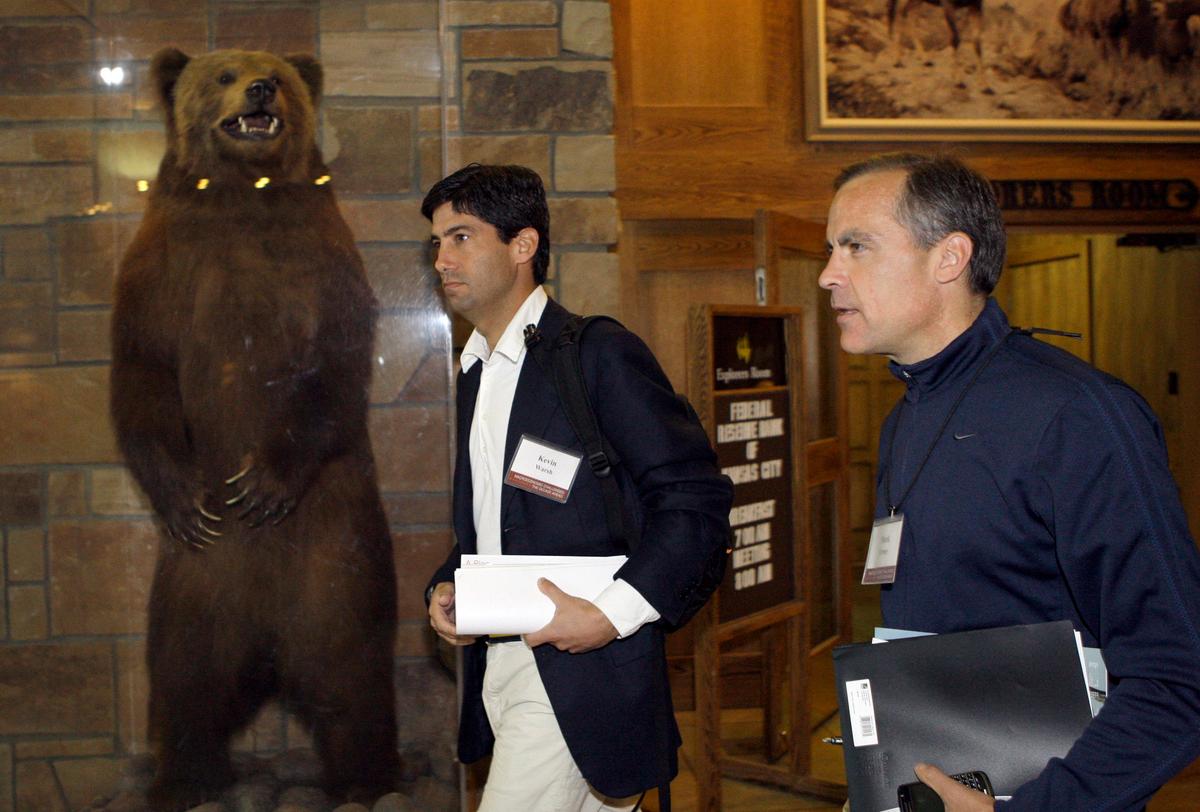 Carney Praises Trump’s Pick to Lead Federal Reserve: ‘Fantastic Choice’ thumbnail