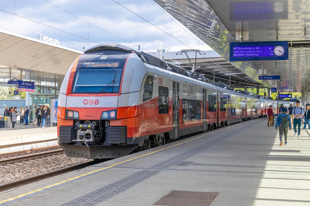 Rail travel is often the best option for quick, direct connections between major airports and city centers. (Julia Mountain Photo/Shutterstock)