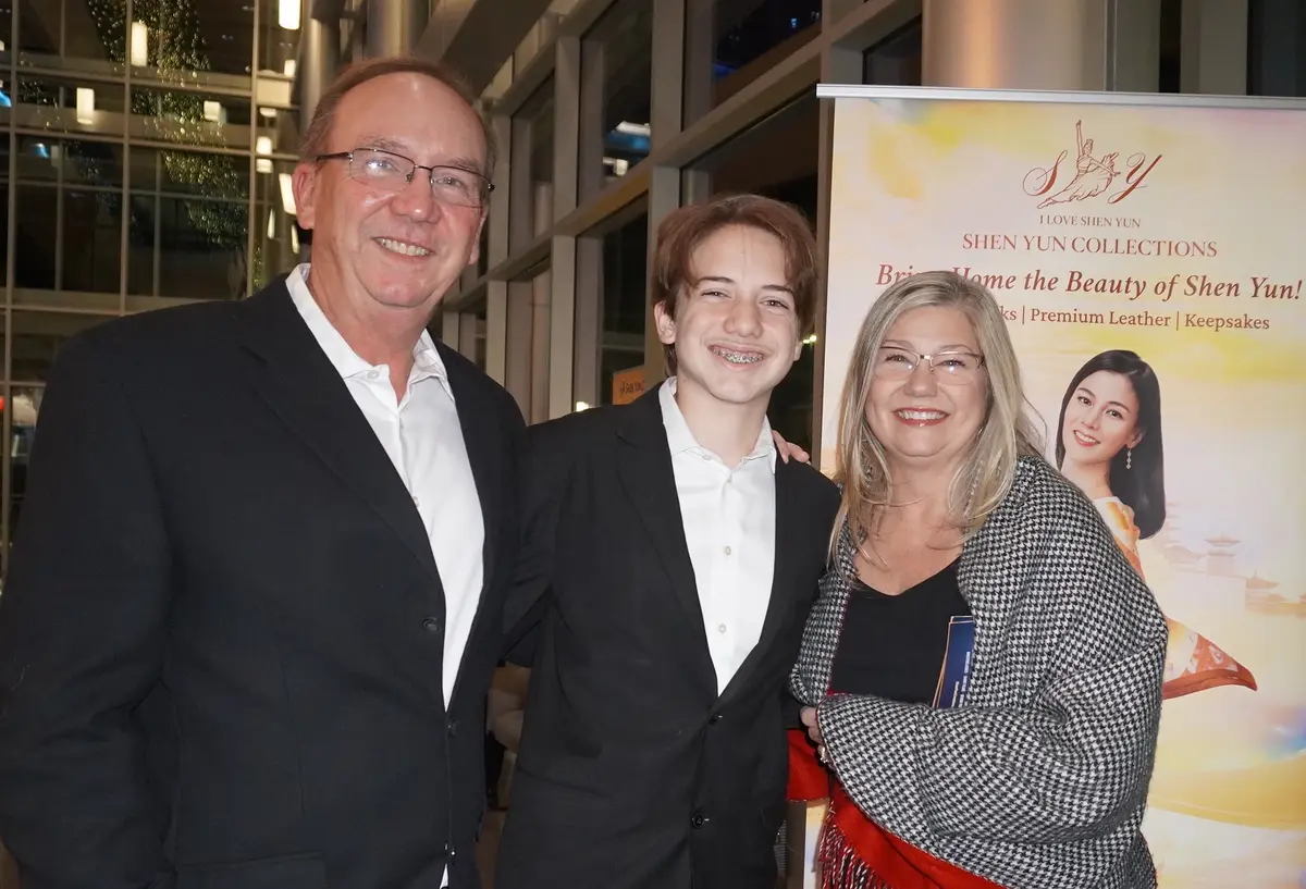 Shen Yun’s Stories Are About ‘Being Good and Helpful to People,’ Says Texas Theatergoer