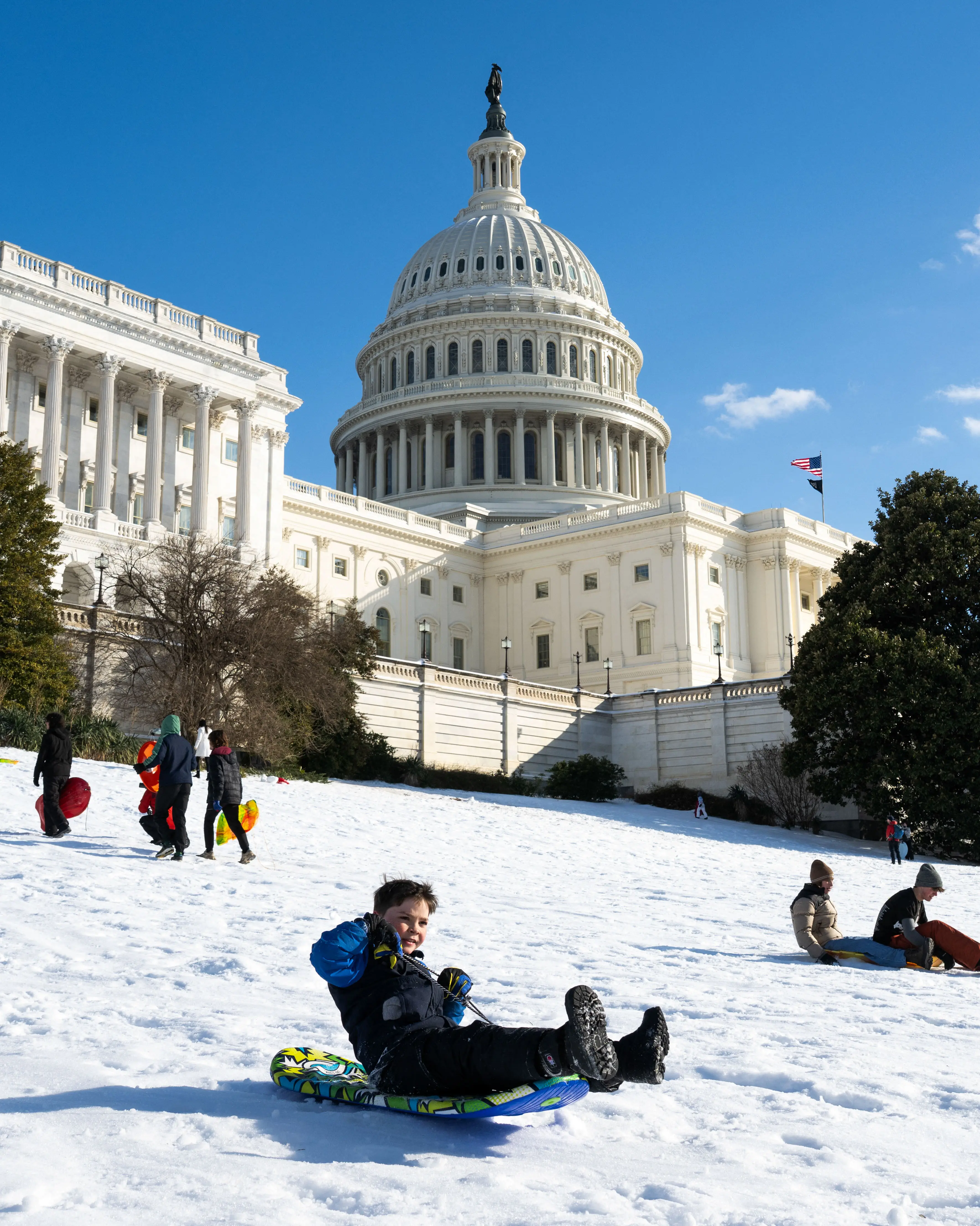 America in Photos: Snowstorm in Washington, Melania Documentary Launch, and Protests in Minneapolis