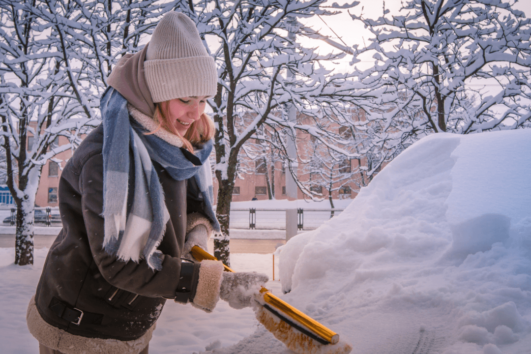 Essential Winter Gears for Your Car and Cold-Weather Driving