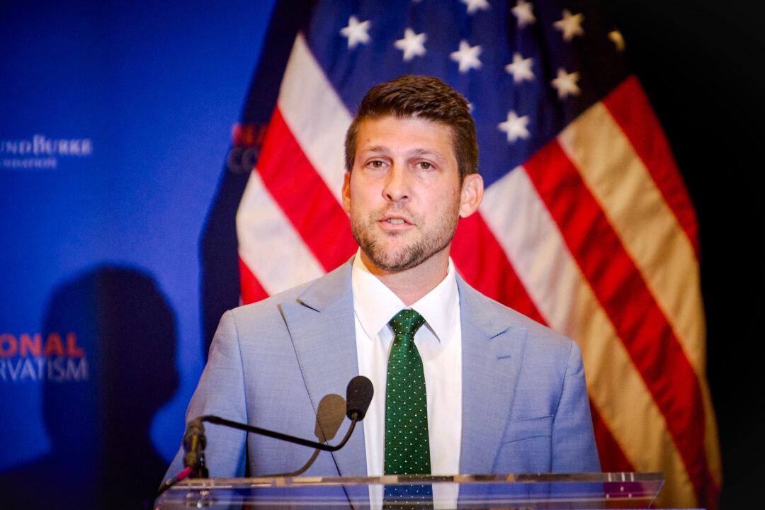 Florida AG Investigates Mayor’s Office Over Official’s Comments Against ICE Enforcement