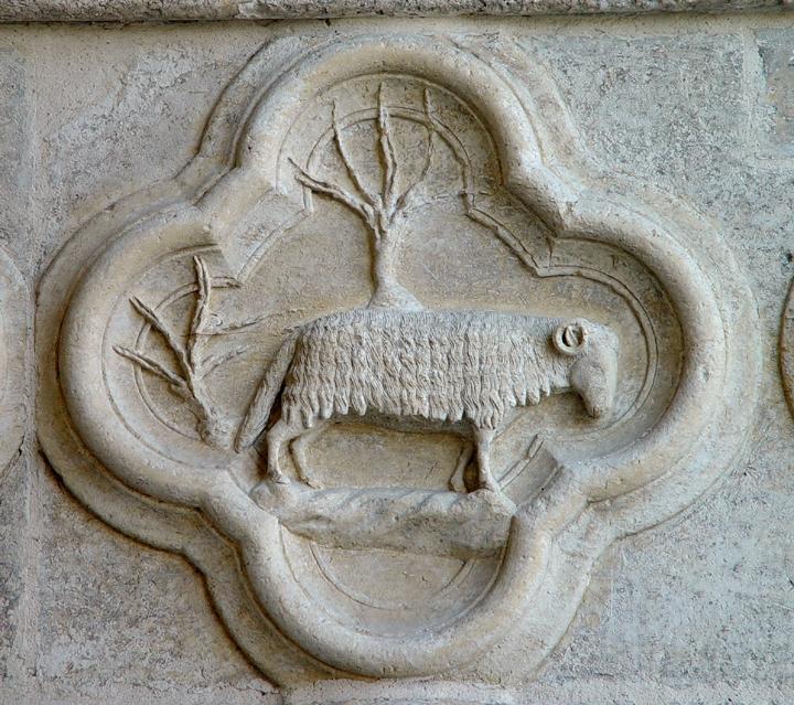 "Aries the Ram," 1220–1240, Notre-Dame d'Amiens. (Jim Womack and Anne Richardson, <a href="https://commons.wikimedia.org/wiki/User:Baskaufs">Baskaufs</a>/<a href="https://creativecommons.org/licenses/by-sa/4.0/">CC BY-SA 4.0</a>)