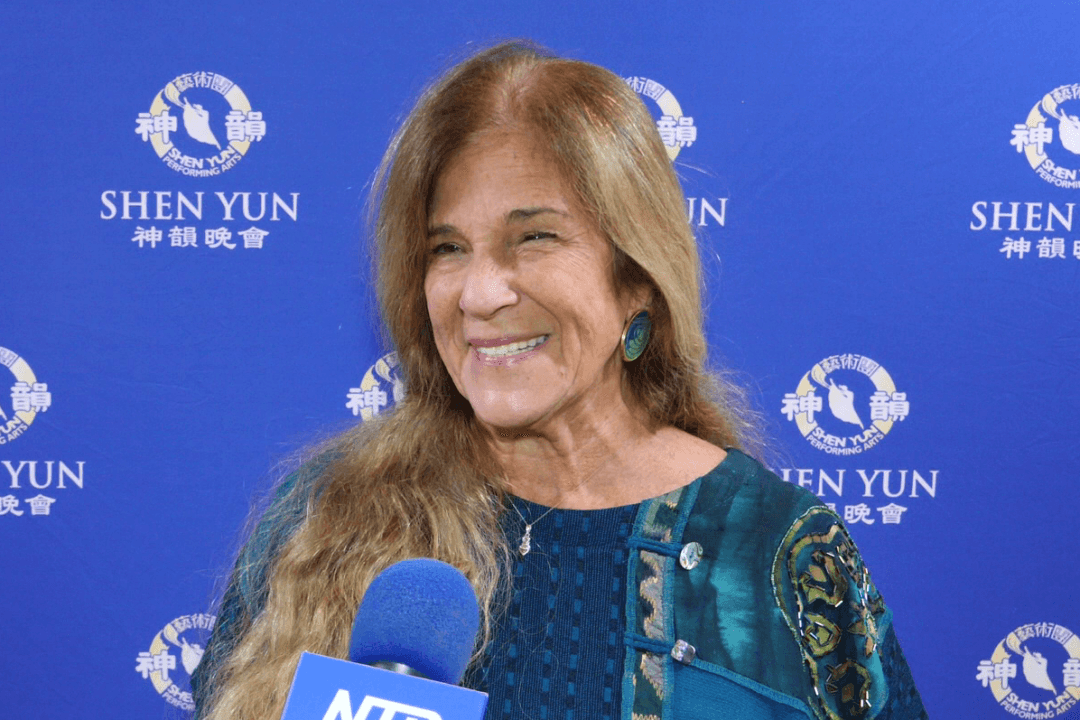 Shen Yun Helps Audiences ‘Get in Touch With Inner Self,’ Says Bestselling Author