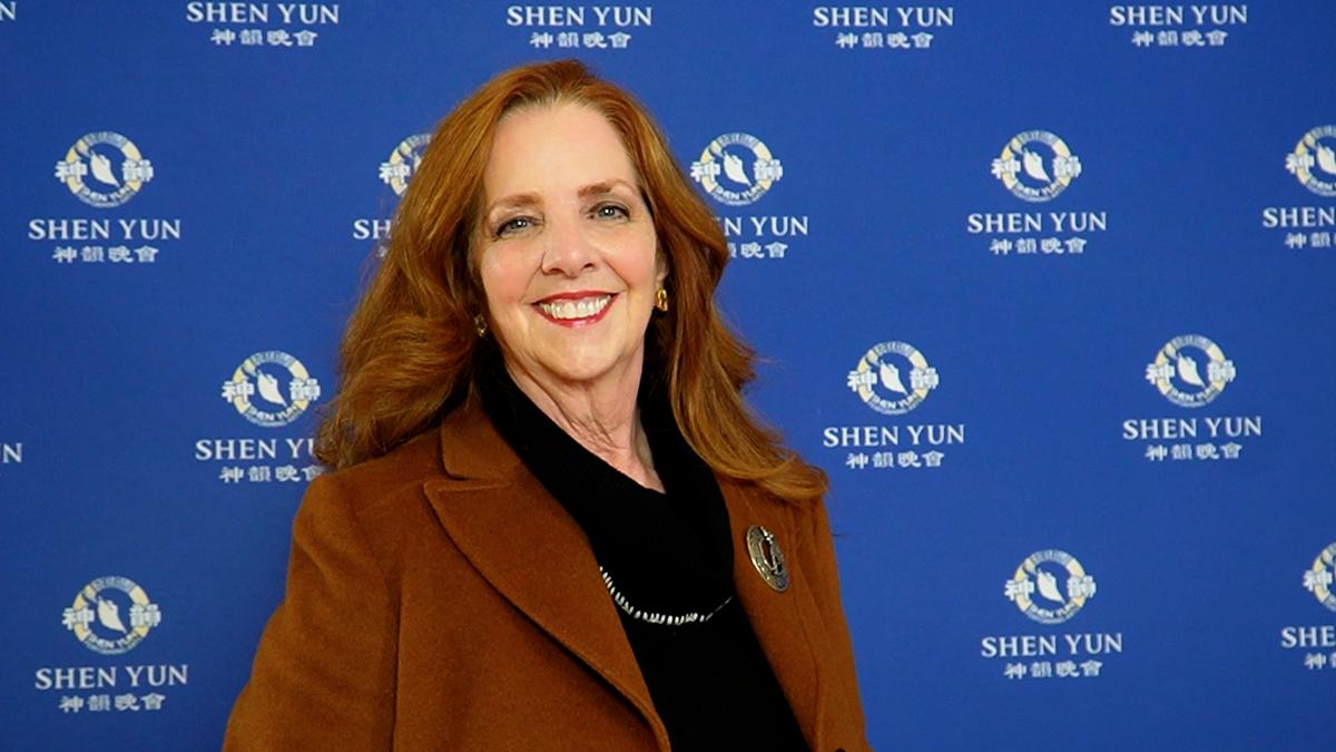 Dance Instructor Lauds Shen Yun for Skill, Beauty and Storytelling