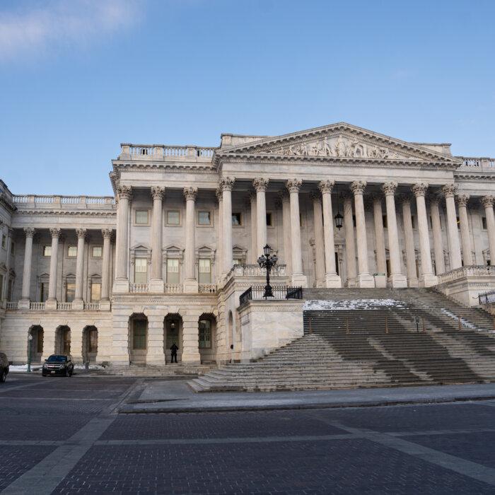 REPLAY: Senate GOP and Democratic Leaders Hold Weekly Press Conferences (July 29)