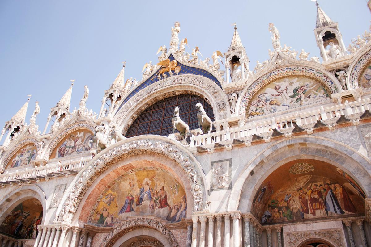 St. Mark's Basilica is the cathedral church of Venice and a masterpiece of Italo-Byzantine architecture. (Ozan Tabakoğlu/Pexels)
