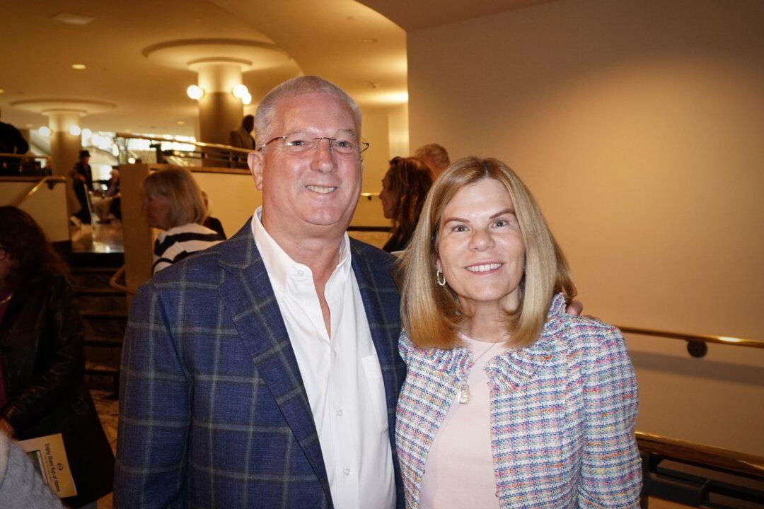 Everyone Should ‘Come to See This Part of China’: Shen Yun Captured the Hearts of Florida Couple