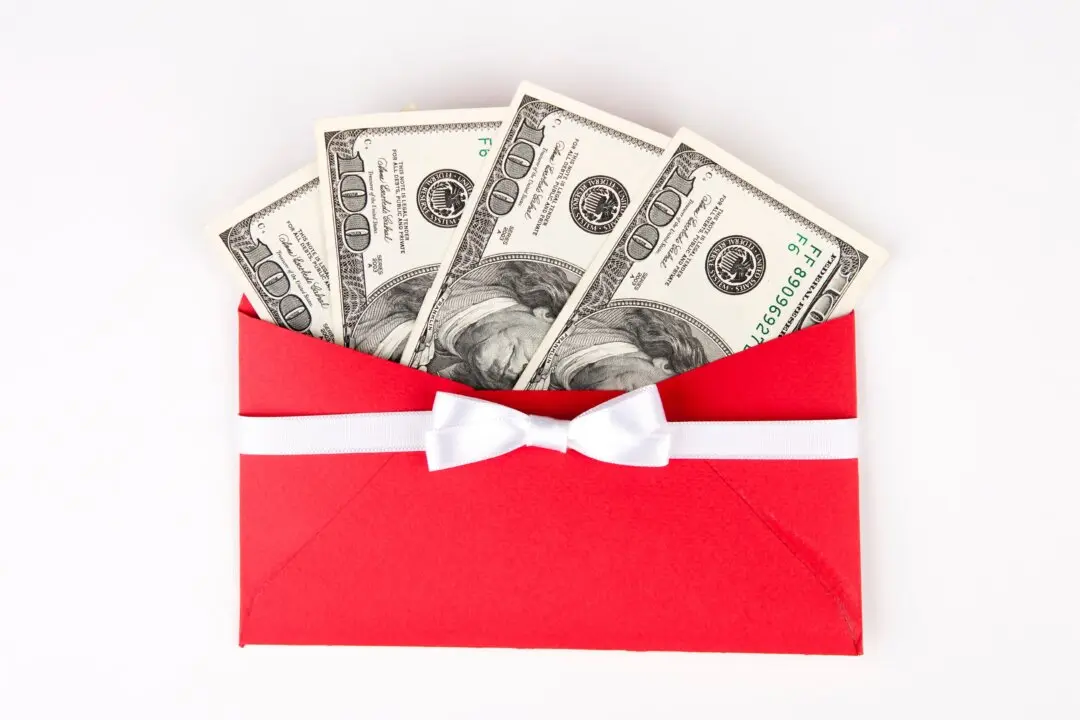 What You Need to Know Before Making Financial Gifts
