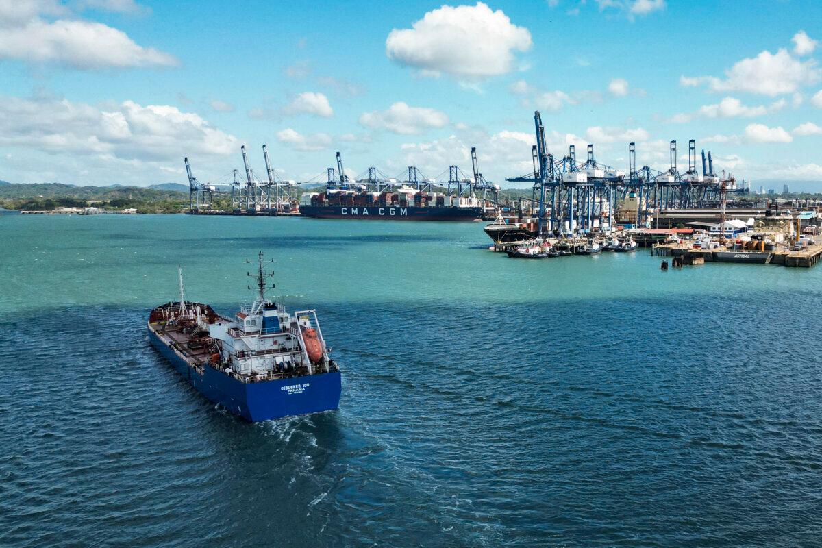 Китайская стратегия дедолларизации сталкивается с политикой защиты доллара со стороны Вашингтона