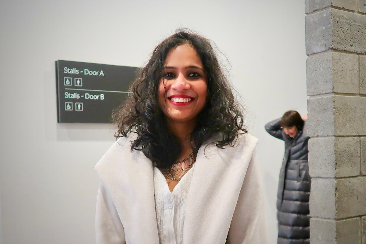 Watercolor Artist Loves Shen Yun’s Color Combinations