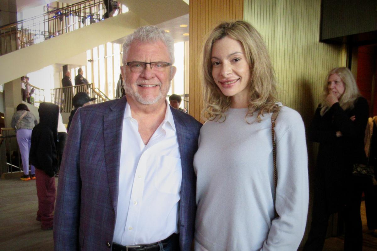 Shen Yun Is ‘Outstanding,’ Says Dentist