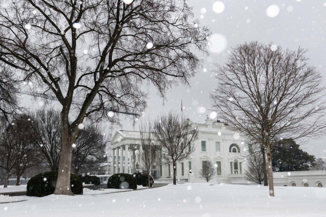 Democratic Governors Threaten Boycott of White House Gathering