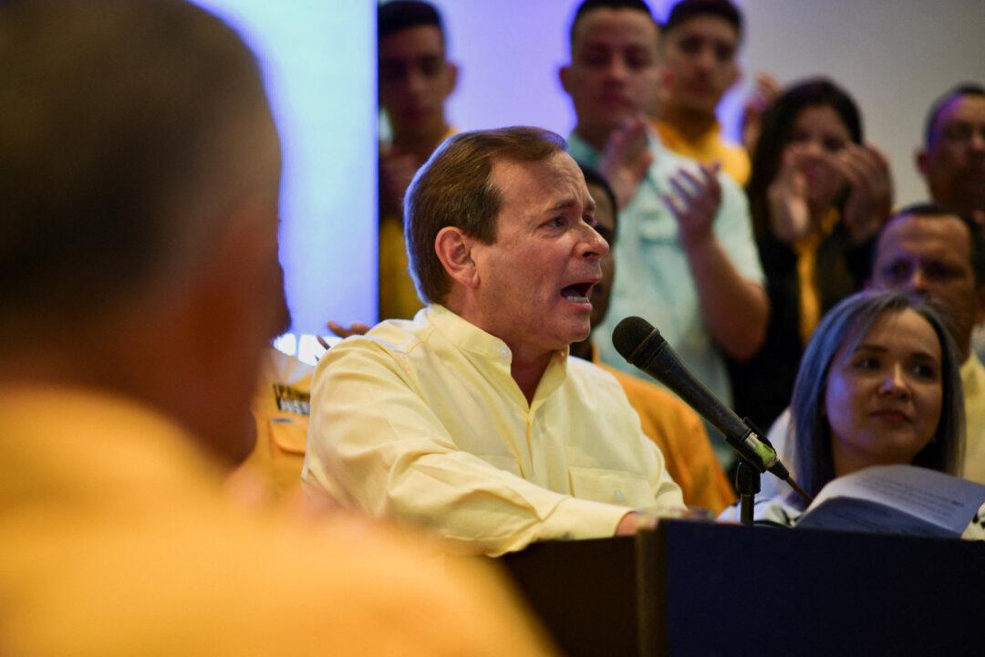 Venezuela Frees Prominent Opposition Members as Prisoner Releases Continue