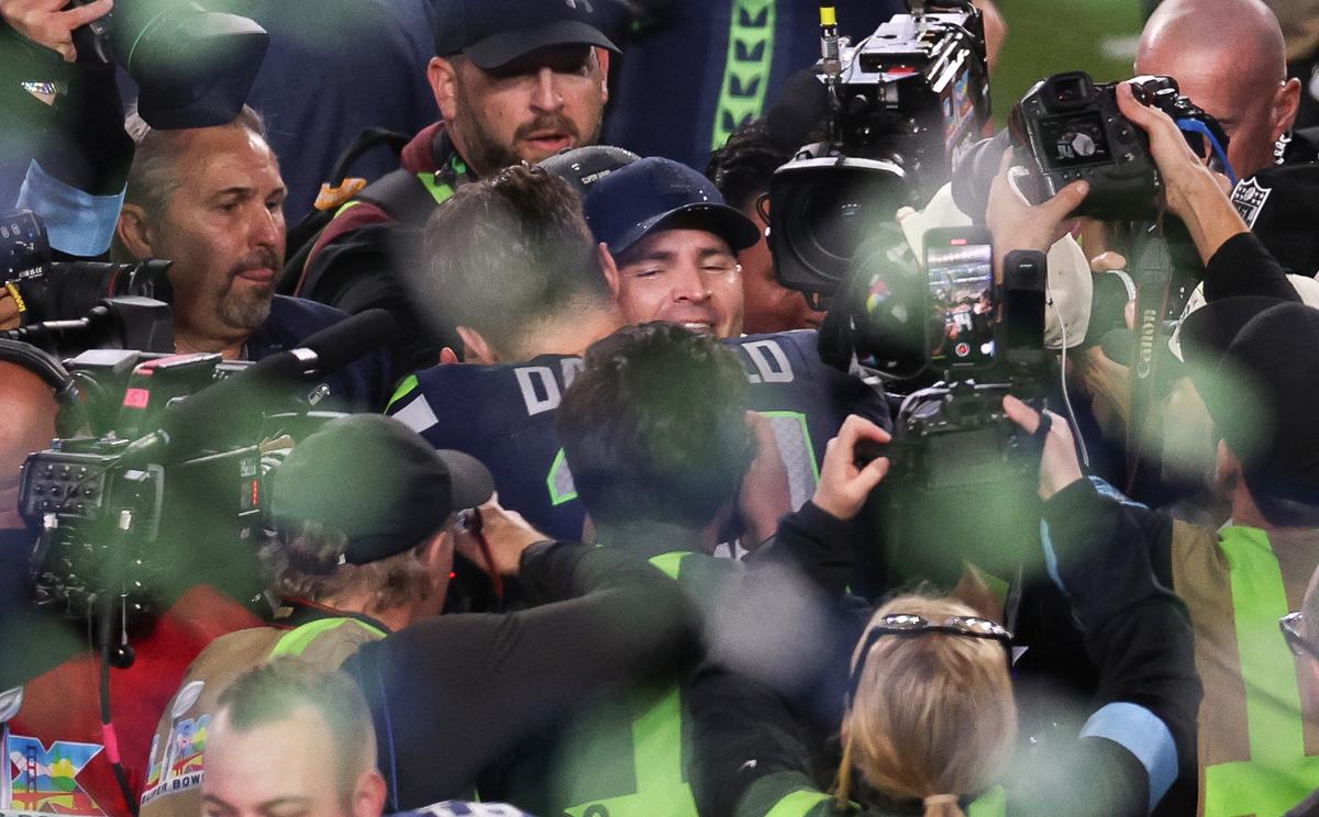 Seahawks’ Sam Darnold Credits 2 Rivals in Super Bowl Win, Career Turnaround