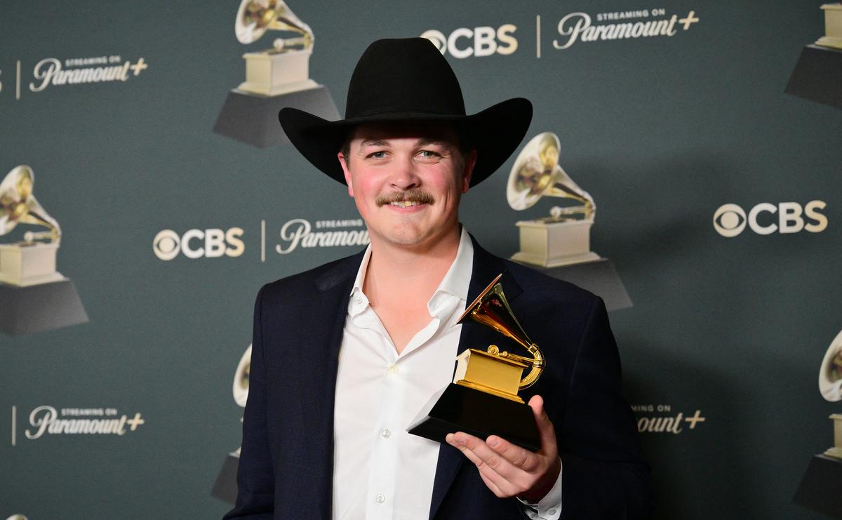 Zach Top poses in the press room with the Grammy for Best Traditional Country Album for "Ain't In It For My Health" on Feb. 1, 2026. (Frederic J. Brown/Getty Images)