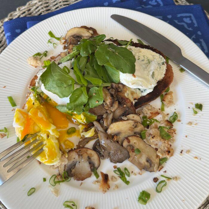 Mushroom Toast Will Become Your New Go-to Breakfast