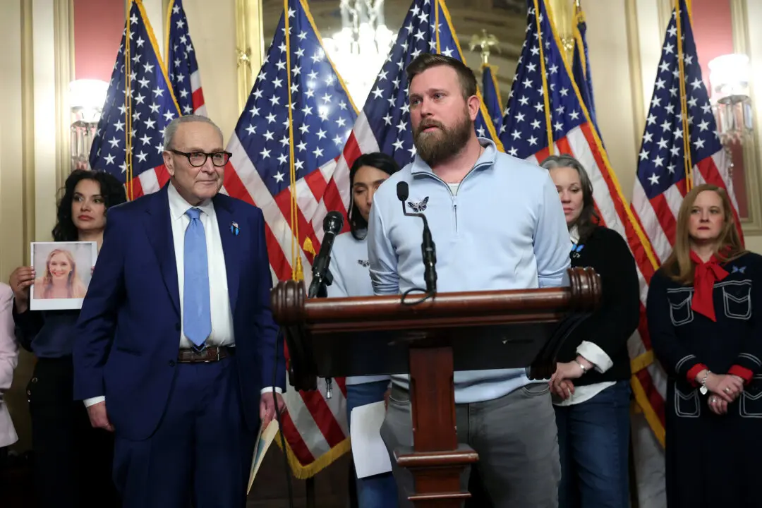 Democrats Unveil ‘Virginia’s Law’ Alongside Epstein Victims to End Statutes of Limitations for Traffickers