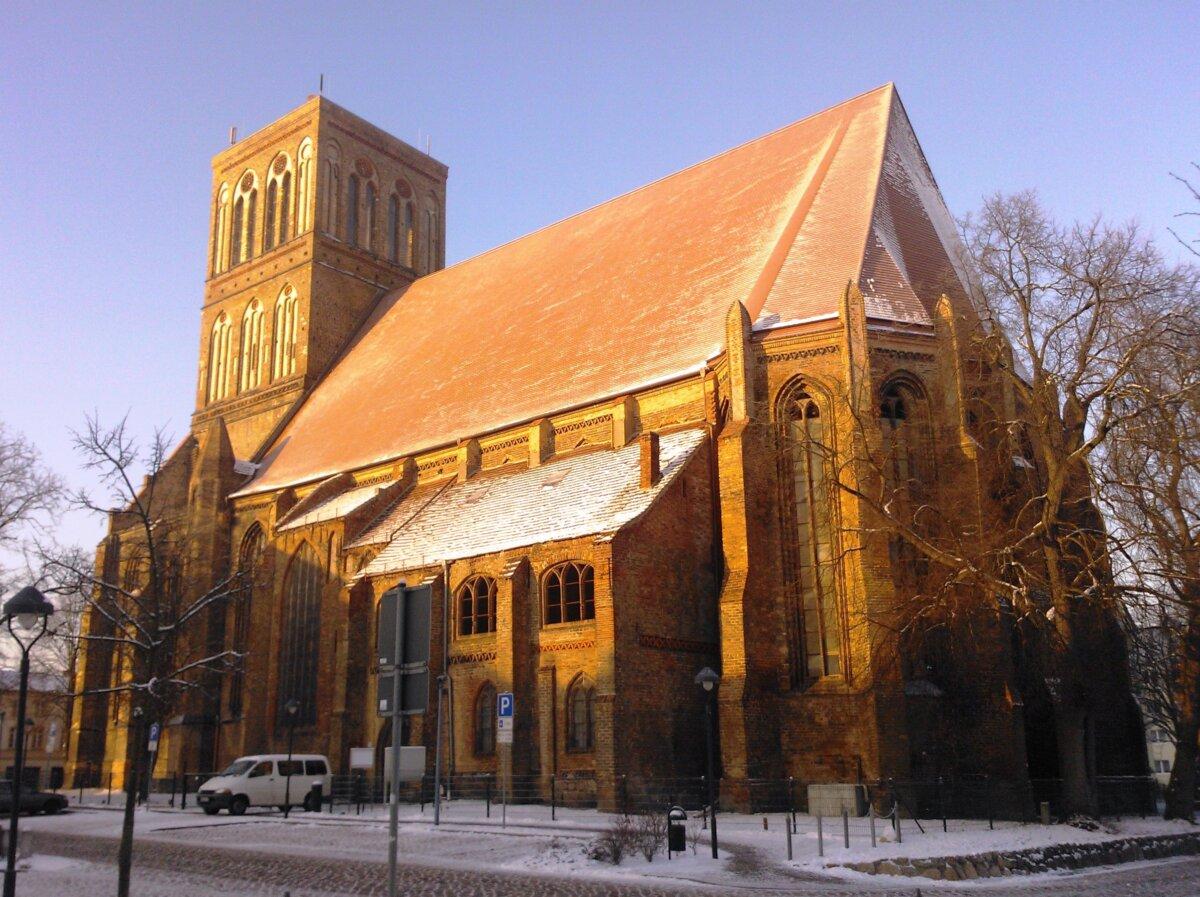 St. Nicholas Church under construction in 2012. (CC0)