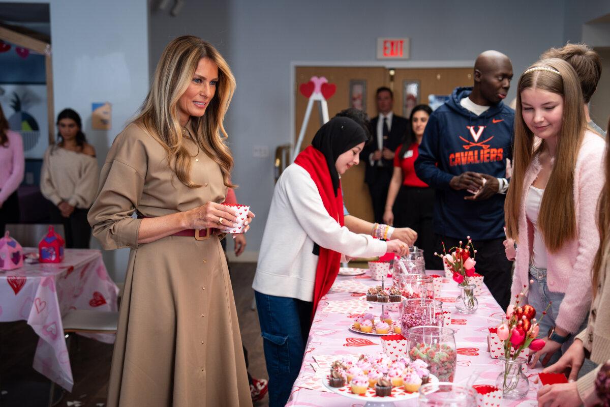 First Lady Melania Trump participates in arts and crafts with patients ahead of Valentine’s Day at the Children’s Inn at the National Institutes of Health in Bethesda, Md., on Feb. 11, 2026. (Madalina Kilroy/The Epoch Times)