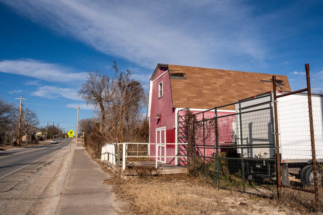 After Years of Border Crisis, Small Texas Town ‘Back to Mayberry’