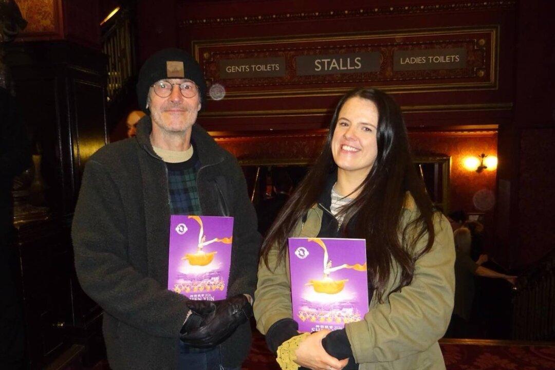 ‘You Can Learn so Much From Watching’ Shen Yun, Says Senior Banker