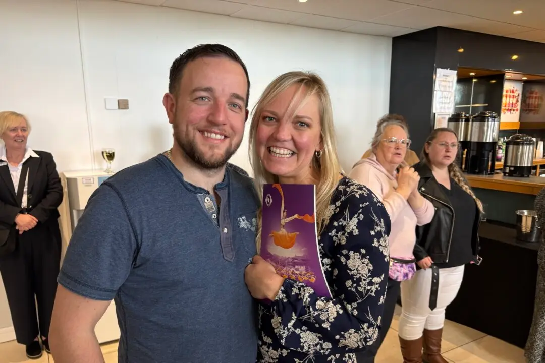 Theatergoer Loves Shen Yun’s Grace and Beauty