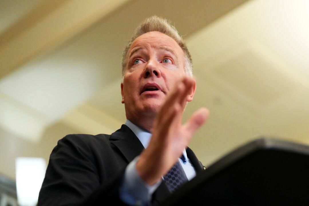 Ottawa Making Progress on Defence Purchasing Reforms, Fuhr Says