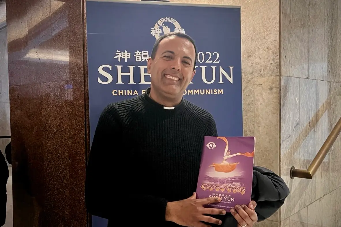 Catholic Priest Finds Deep Spiritual Resonance in Shen Yun