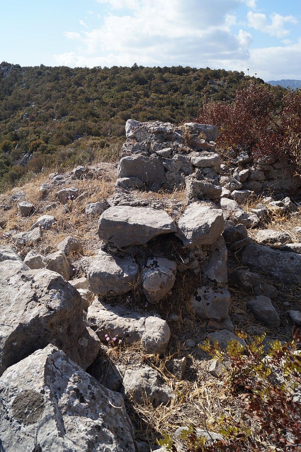 The Wall of Nicias, which Nicias had constructed during his military campaigns. (<a href="https://commons.wikimedia.org/wiki/User:Schuppi">Schuppi</a>/<a href="https://creativecommons.org/licenses/by-sa/4.0/deed.en">CC BY-SA 4.0</a>)