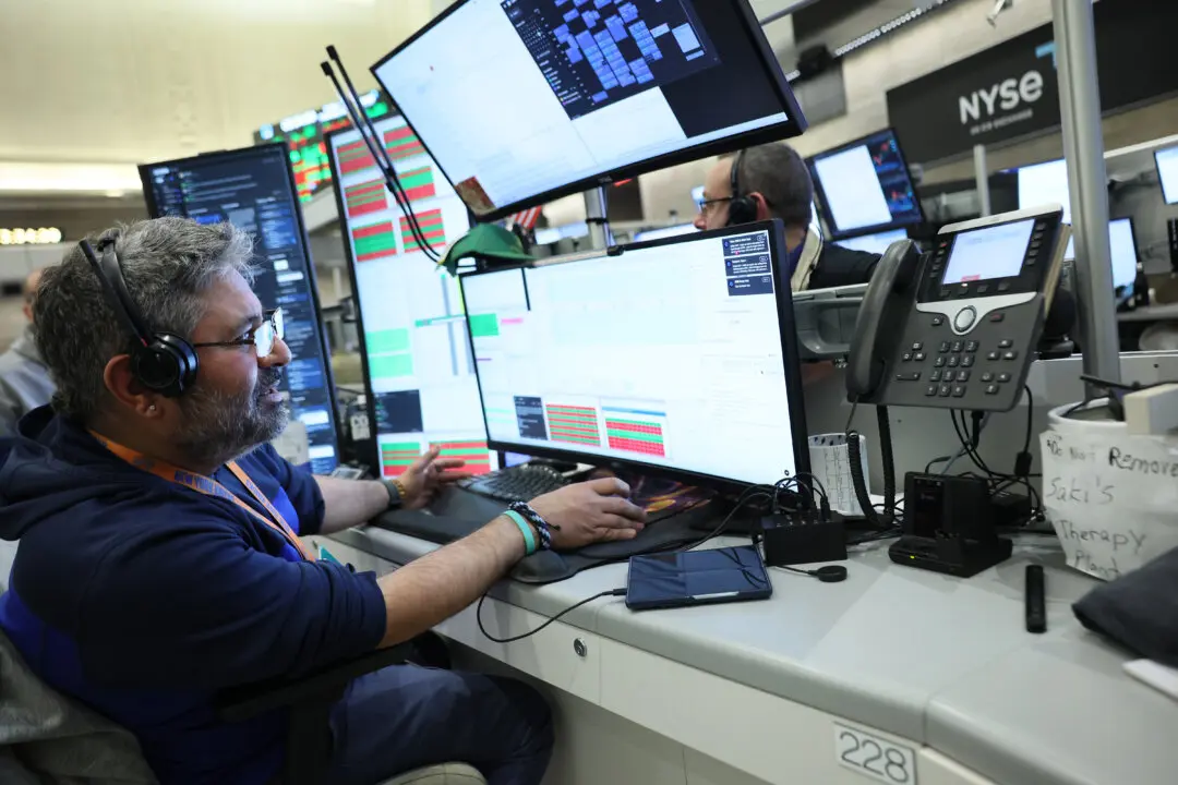 Wall Street Review: Stocks Rebound on Bargain Hunting