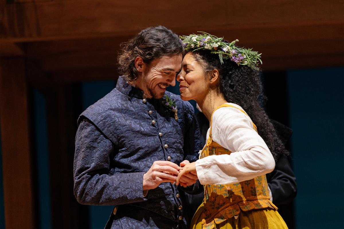 William (Rory Alexander) and his wife Agnes (Kemi-Bo Jacobs), in "Hamnet." (Kyle Flubacker)