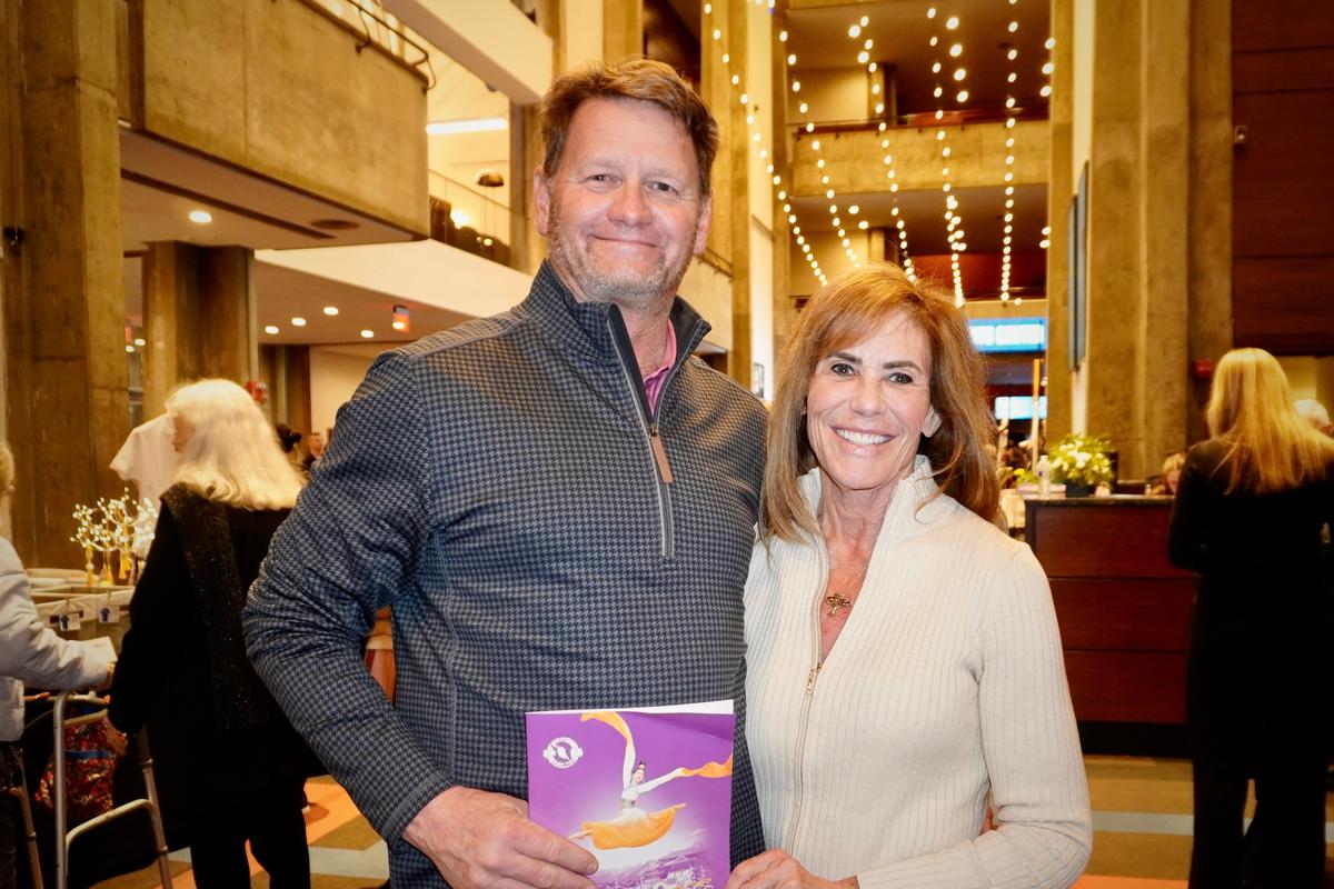 Shen Yun ‘Renews Your Faith and Humanity,’ Says Indiana Theatergoer