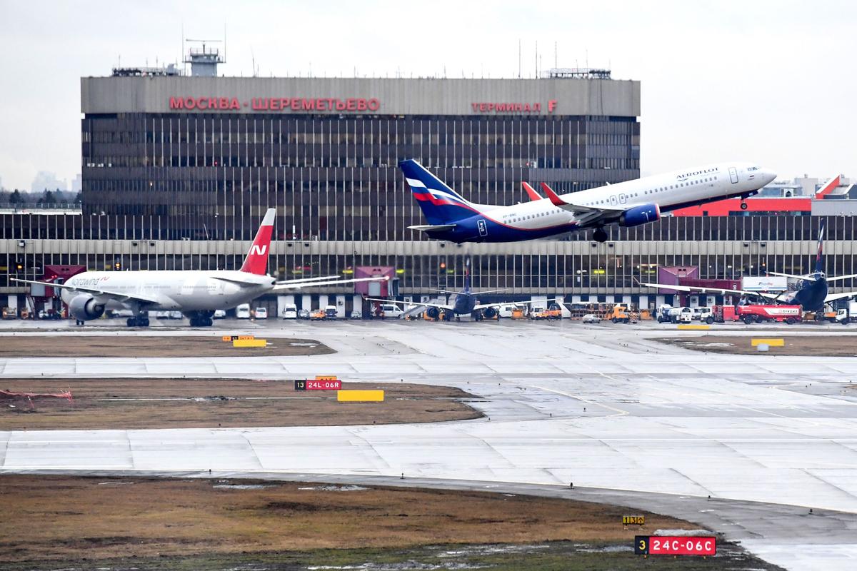 Moscow Airports Operating Again After Restrictions Over Drones