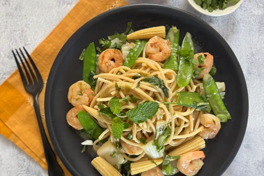 Easy, Garlicky Weeknight Shrimp Should Be in Your Dinner Rotation