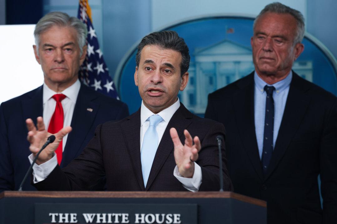 FDA Commissioner Says Agency Not Against mRNA Vaccines