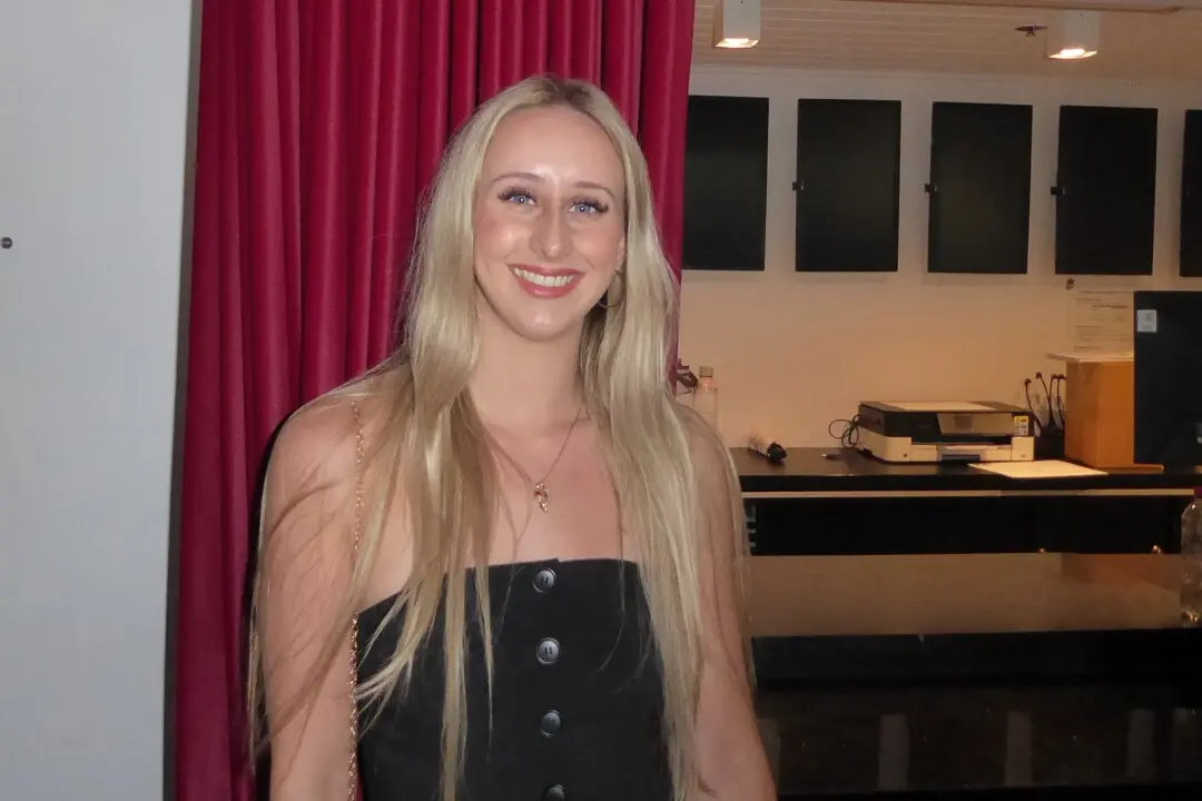 Shen Yun Dancers Put ‘Emotion Into Every Movement They Do,’ Says Professional Dancer