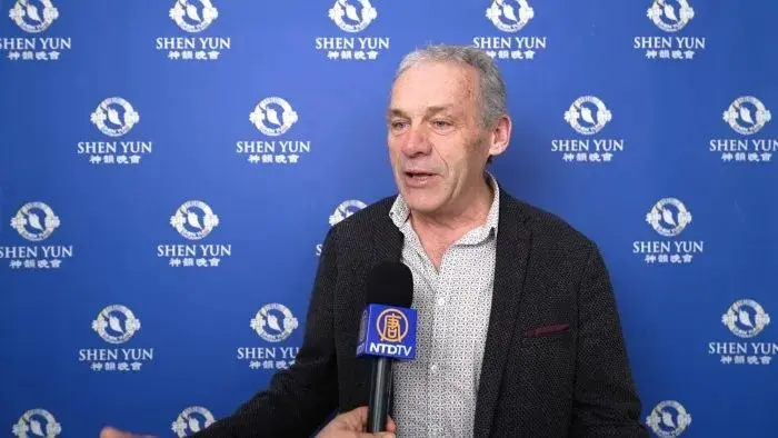 Claude Gautier attended the Shen Yun performance at the Cité des Congrès in Nantes on the evening of Feb. 25, 2026, with his entire family. (NTD)