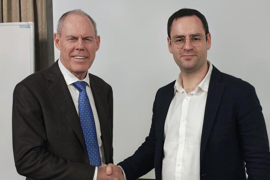 Former Labor Minister Calls for Debate on Islam’s Role in Democracies