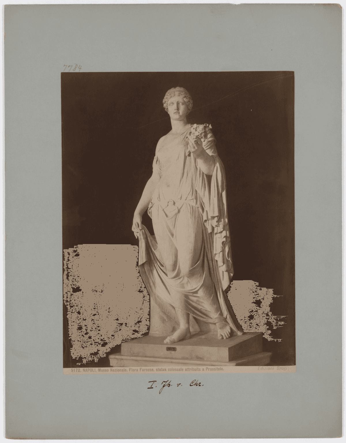 The “Farnese Flora,” attributed to the Ancient Greek sculptor Praxiteles, stands in the “contrapposto” pose: holding most of her weight on one foot. Naples National Archaeological Museum, Italy. Photograph by Giacomo Brogi. (Public Domain)